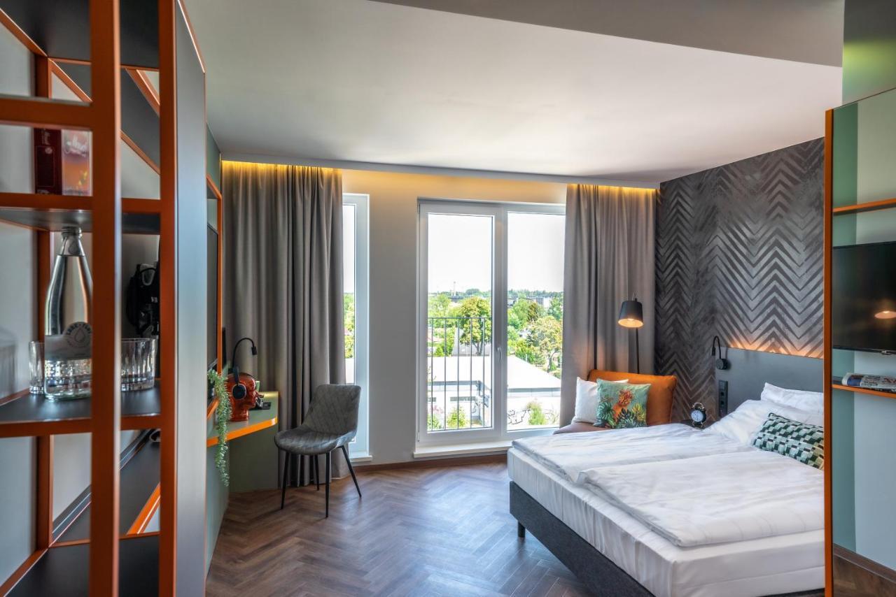 Loginn Hotel Berlin Airport ภายนอก รูปภาพ