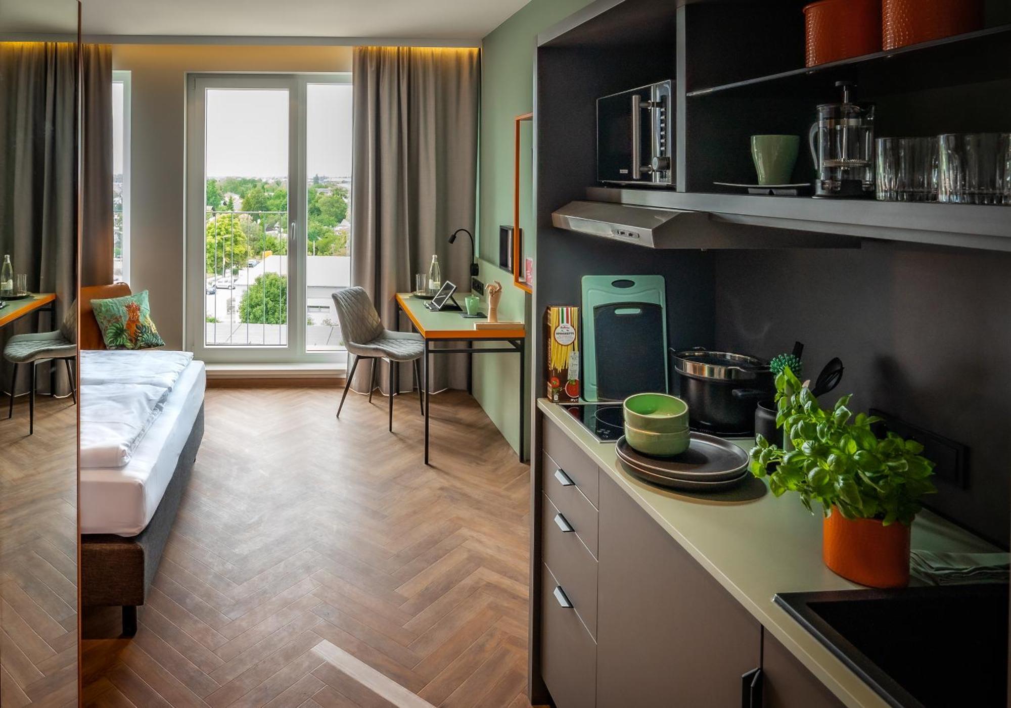 Loginn Hotel Berlin Airport ภายนอก รูปภาพ