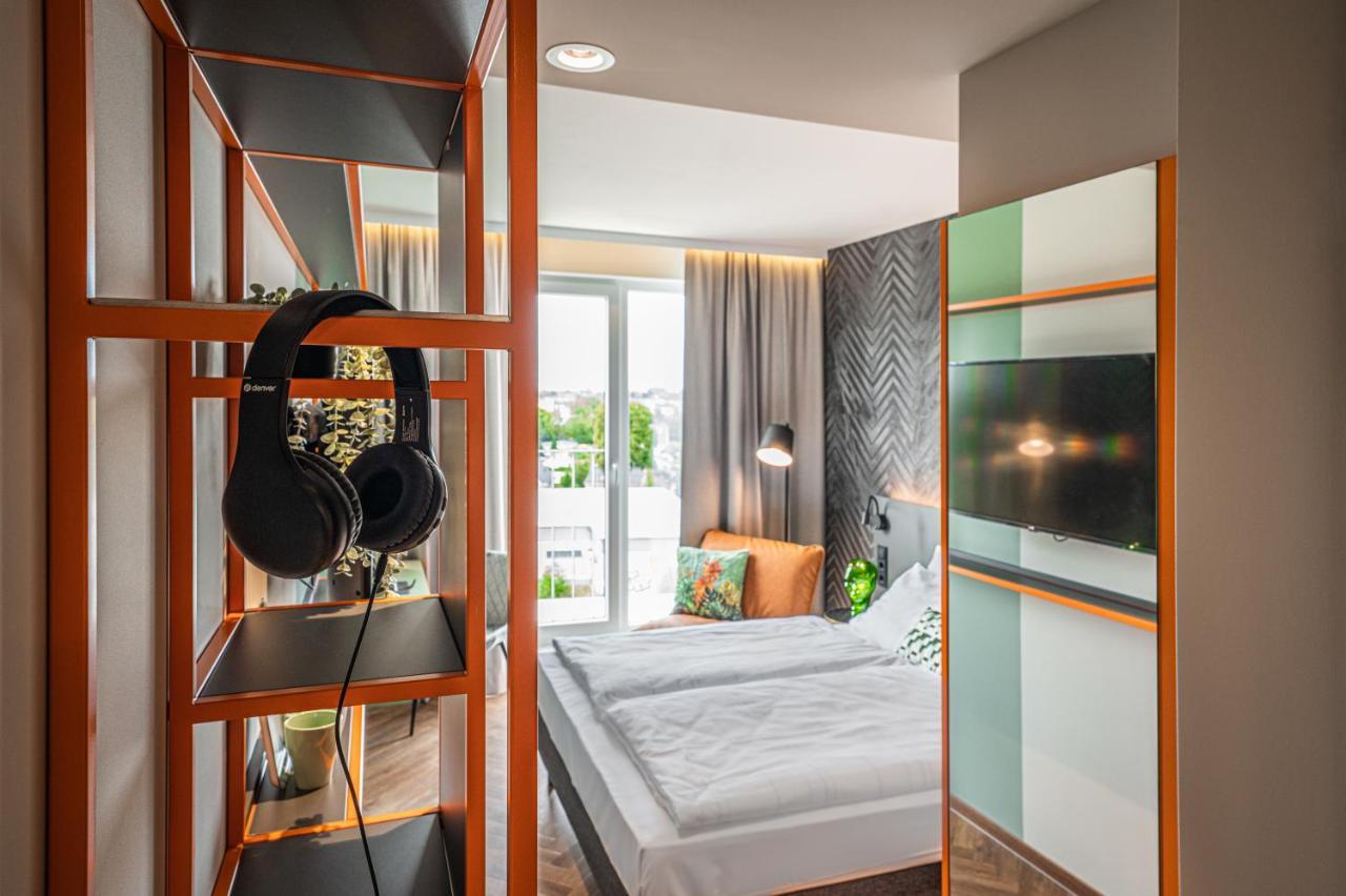 Loginn Hotel Berlin Airport ภายนอก รูปภาพ