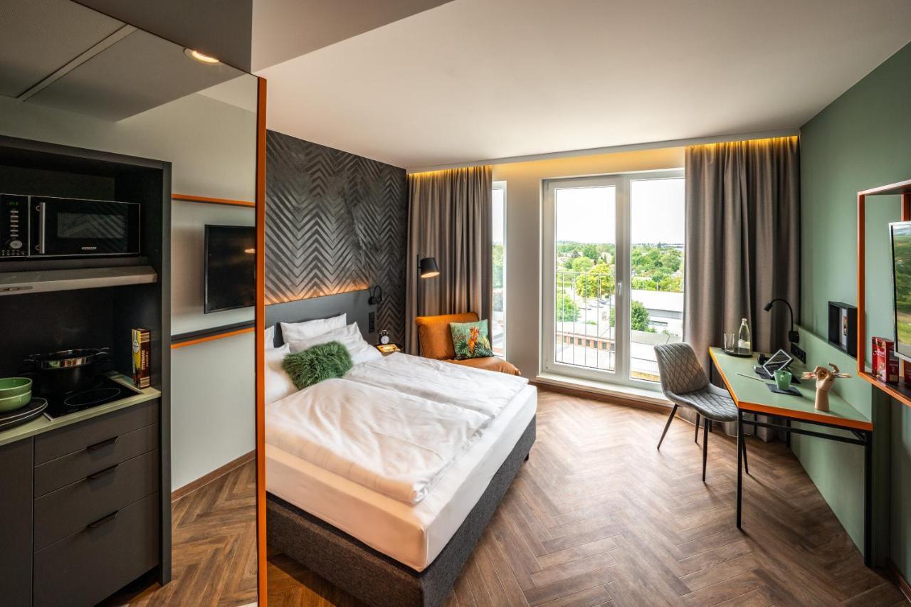 Loginn Hotel Berlin Airport ภายนอก รูปภาพ