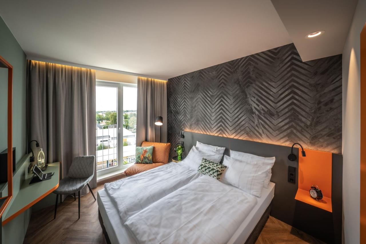 Loginn Hotel Berlin Airport ภายนอก รูปภาพ