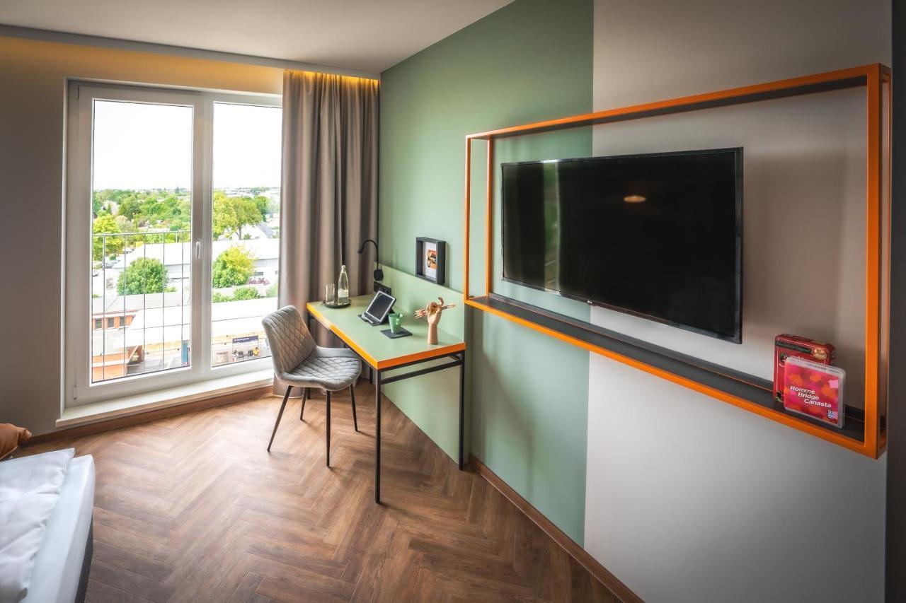 Loginn Hotel Berlin Airport ภายนอก รูปภาพ