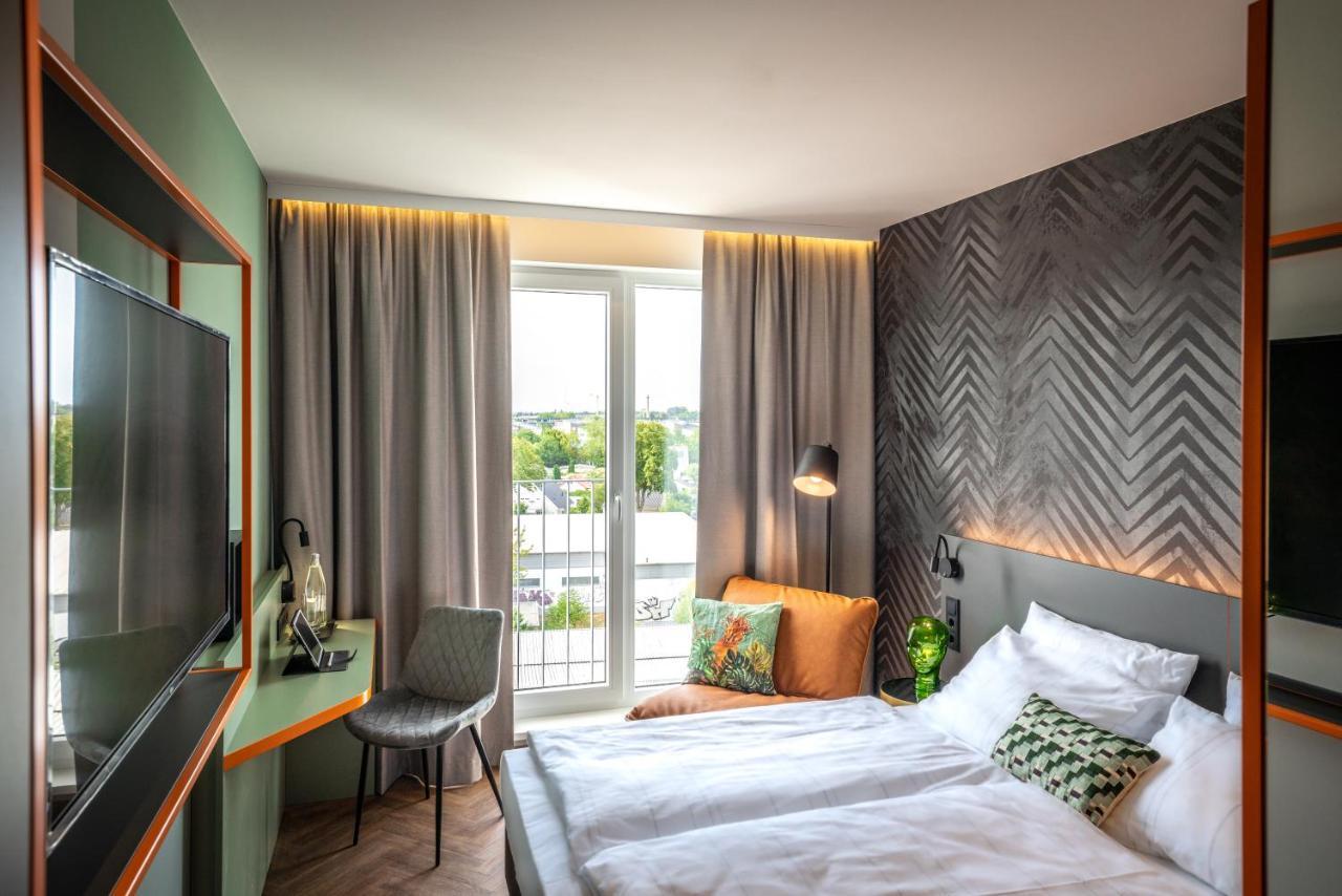 Loginn Hotel Berlin Airport ภายนอก รูปภาพ