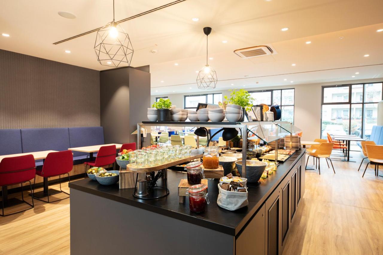 Loginn Hotel Berlin Airport ภายนอก รูปภาพ